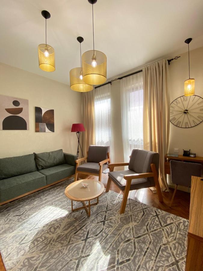 Апартаменты В Esentai City Almaty Ngoại thất bức ảnh